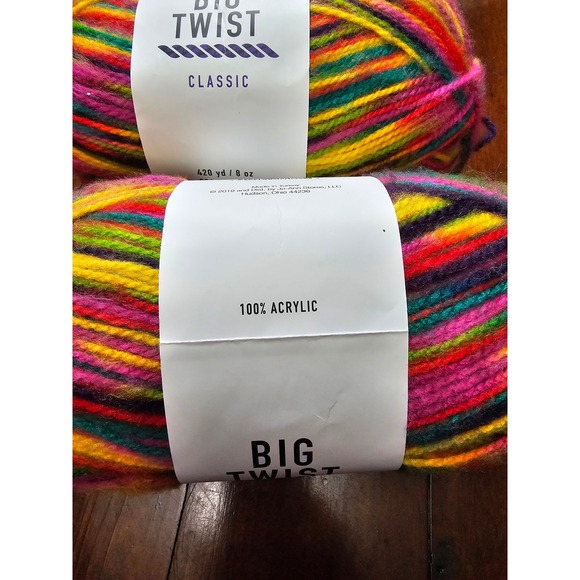 Big Twist Classic Acrylic Yarn Funbrights Bulky Weight 420 Yards 8 oz 2 Skeins - Picture 7 of 7